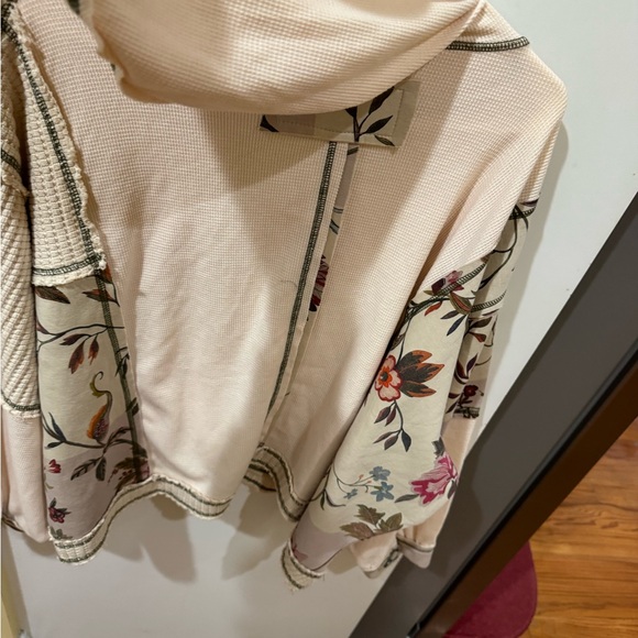 POL Floral Hooded Jacket with Drawstring - Picture 2 of 5